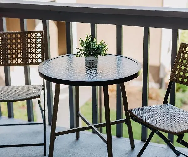 Oak Haven Condo - Downtown Blowing Rock Fully Stocked With 2 King Beds