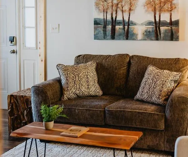 Oak Haven Condo - Downtown Blowing Rock Fully Stocked With 2 King Beds