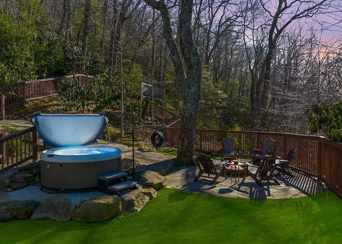 Hillside Hideaway- Container Home In Blowing Rock